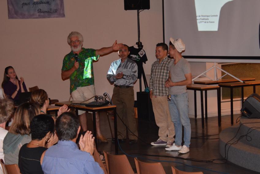 03 georges testud presente les chanteurs